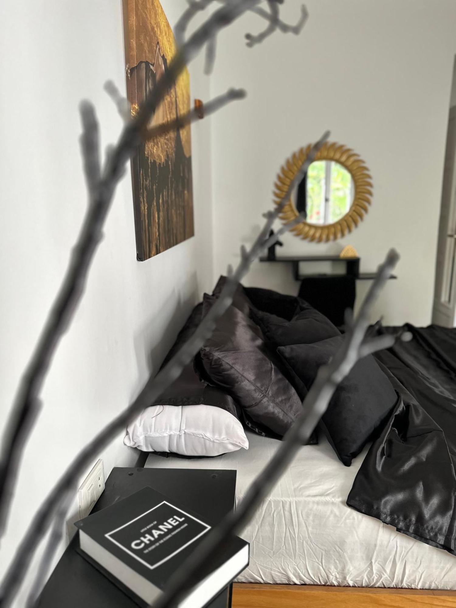 Modern 1-Bedroom Apartment In Zamalek Visits Allowed Kairo Eksteriør billede