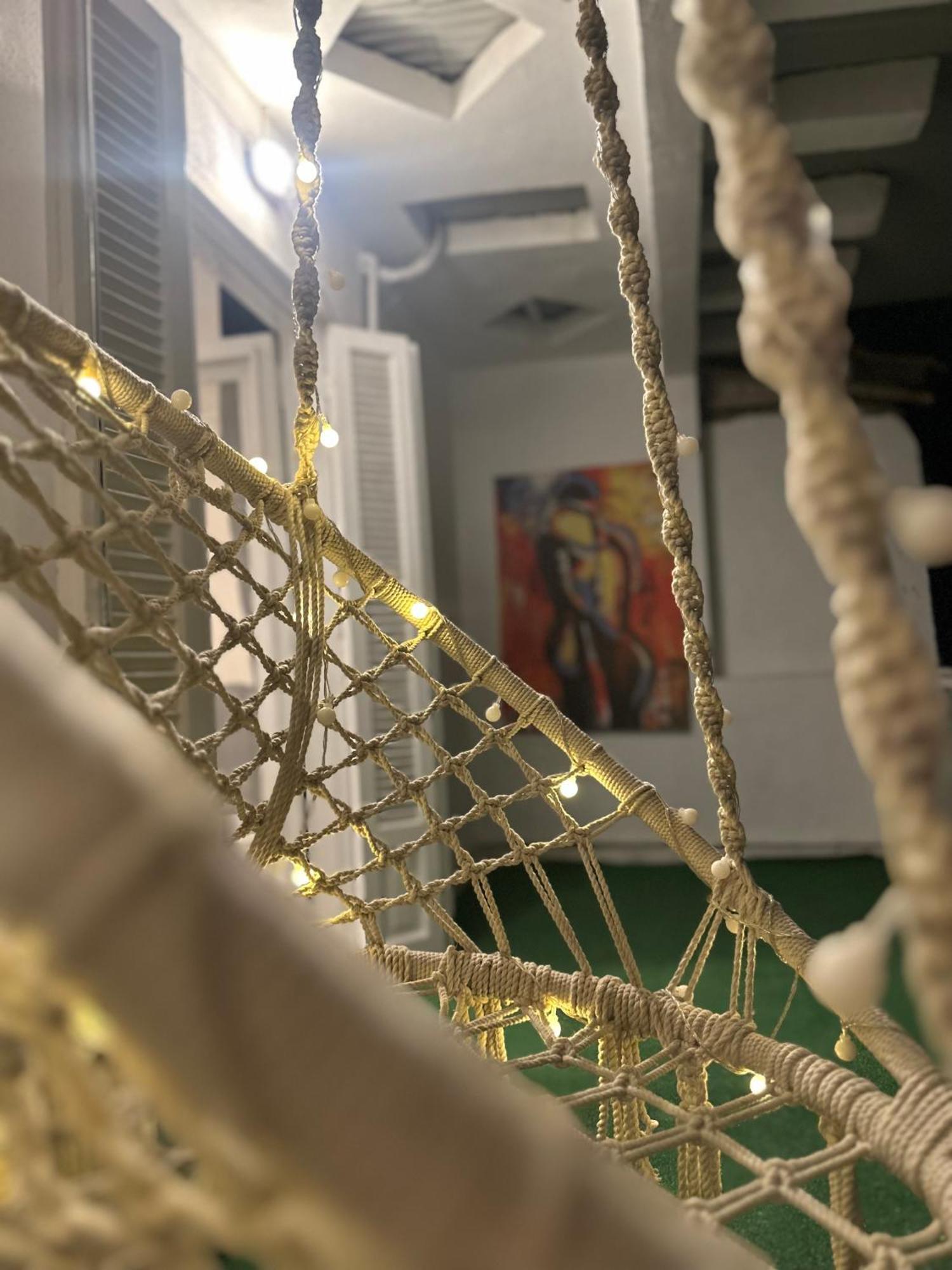 Modern 1-Bedroom Apartment In Zamalek Visits Allowed Kairo Eksteriør billede